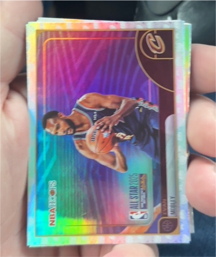 2021 Panini NBA Hoops Premium Stock #23 Kevin Love — front