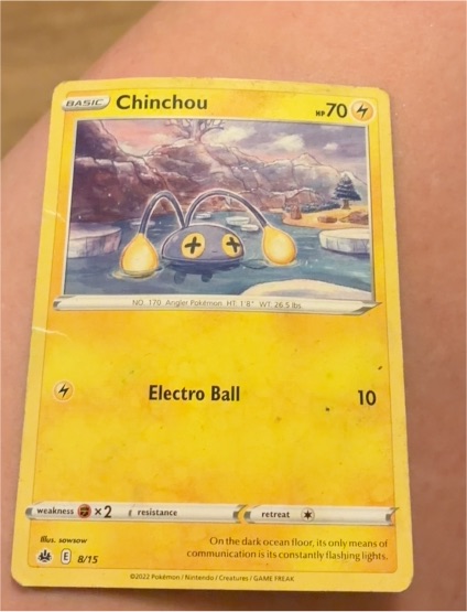 2022 Pokémon Evolving Skies #8 Chinchou — front