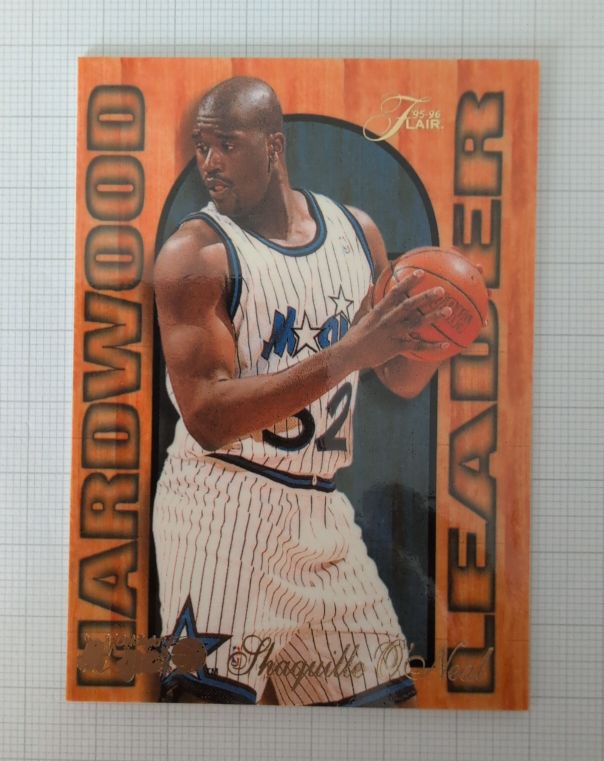1995-96 Fleer Flair Hardwood Leader Shaquille O'Neal — front