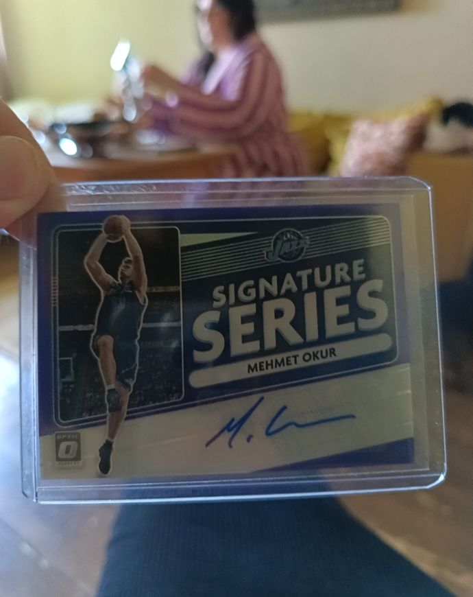 2010 Donruss Optic Signature Series #SS-MO Mehmet Okur — front