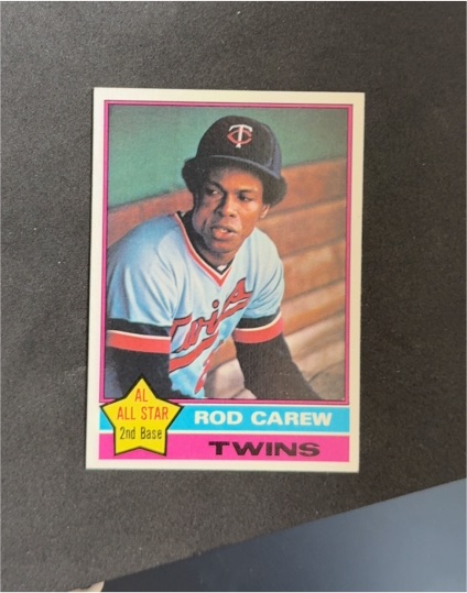 1977 Topps #300 Rod Carew — front