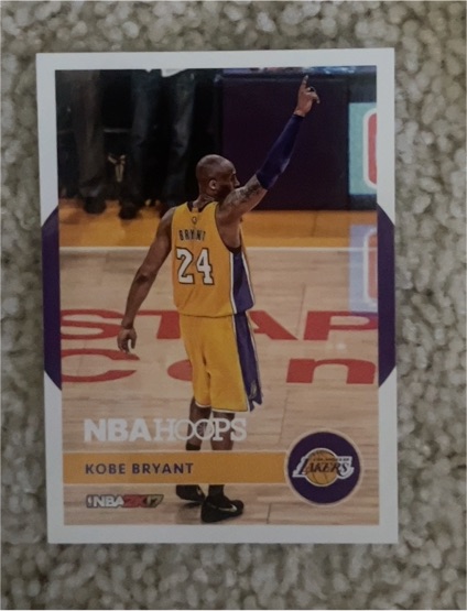 2017 NBA Hoops #7 Kobe Bryant — front