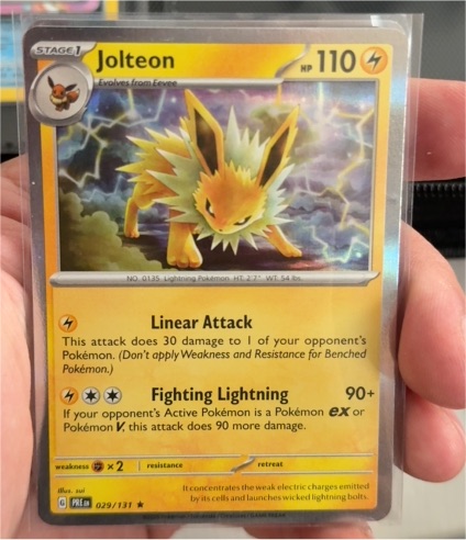 2021 Pokémon #029 Jolteon — front