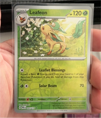 2023 Pokémon 005 Leafeon — front
