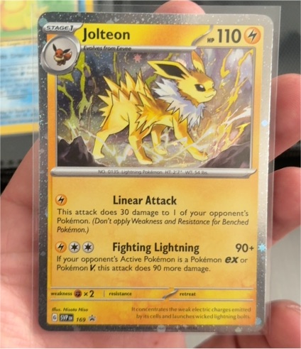 2020 Pokemon SWSH Vivid Voltage #169 Jolteon — front