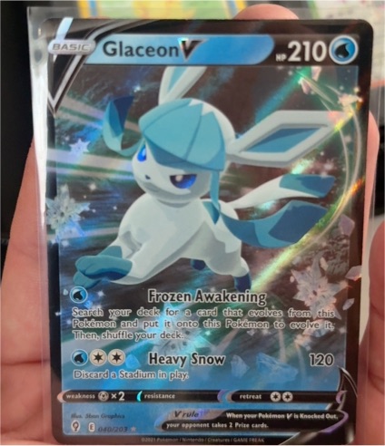 2021 Pokémon #040 Glaceon V — front