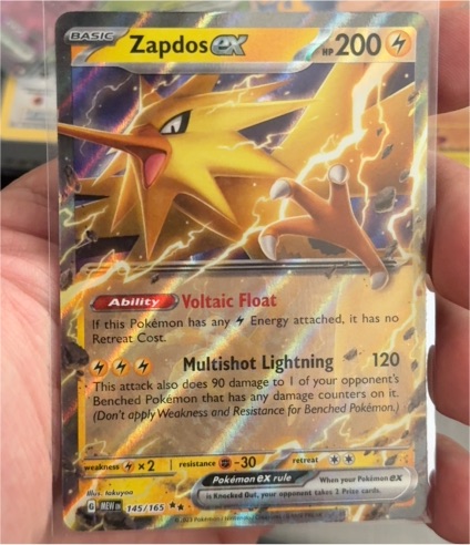 2013 Pokémon #145 Zapdos ex — front