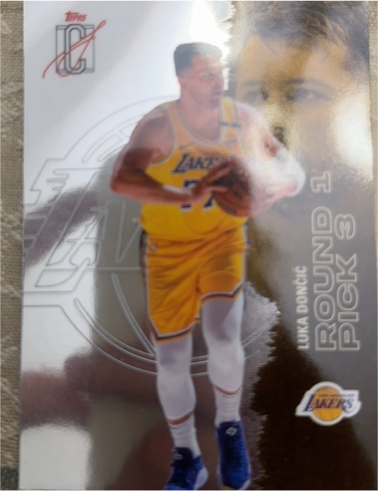 2021 Topps Now #Round Pick 3 Luka Doncic — front