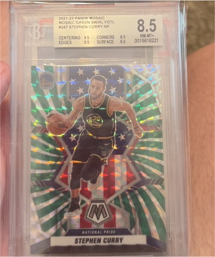 2021-22 Panini Mosaic #247 Stephen Curry National Pride Green Swirl Foil — front