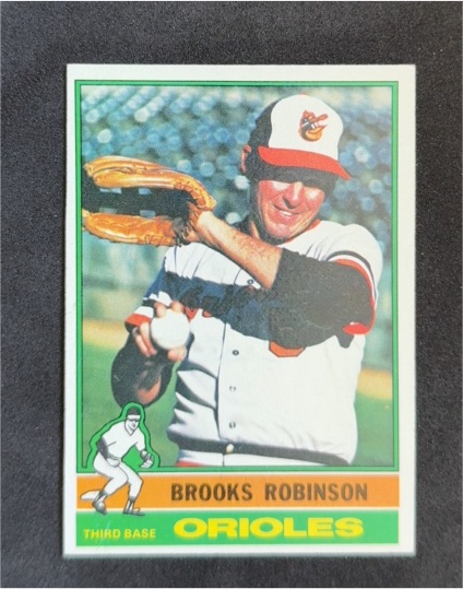1981 Topps #300 Brooks Robinson — front