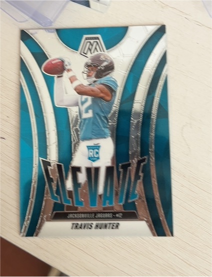 2022 Panini Mosaic Elevate #ELEVATE Travis Hunter — front