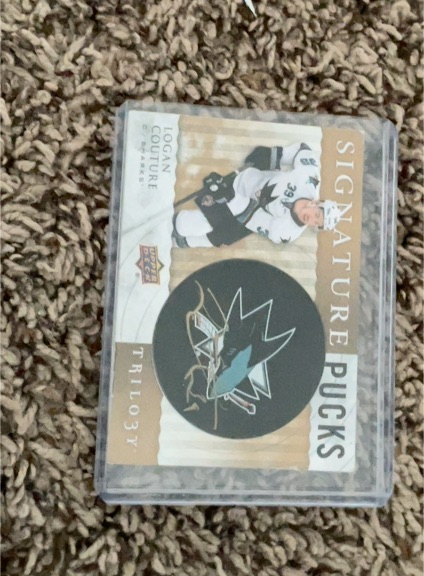 2013 Upper Deck Trilogy Signature Pucks #TRI-03 Logan Couture — front