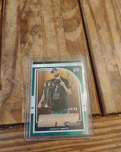 2022 Panini NBA Hoops #70 Derrick White — front