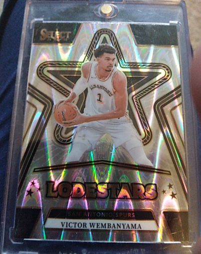 2023 Panini Select LODESTARS #LODE-1 Victor Wembanyama — front