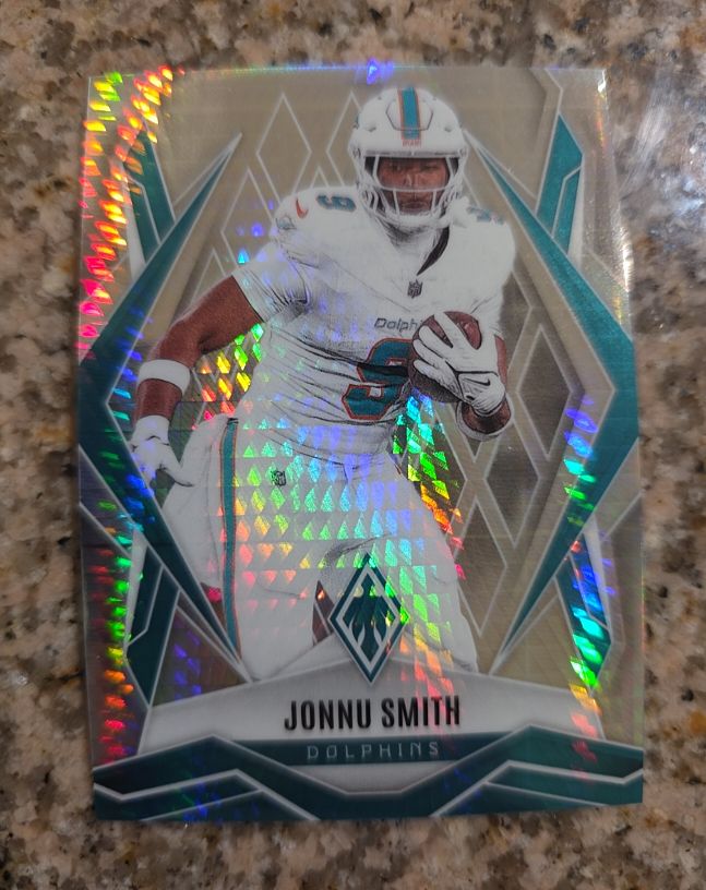 2020 Panini Phoenix #99 Jonnu Smith — front