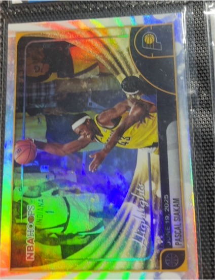 2019 Panini NBA Hoops Lightstyle #19 Pascal Siakam — front