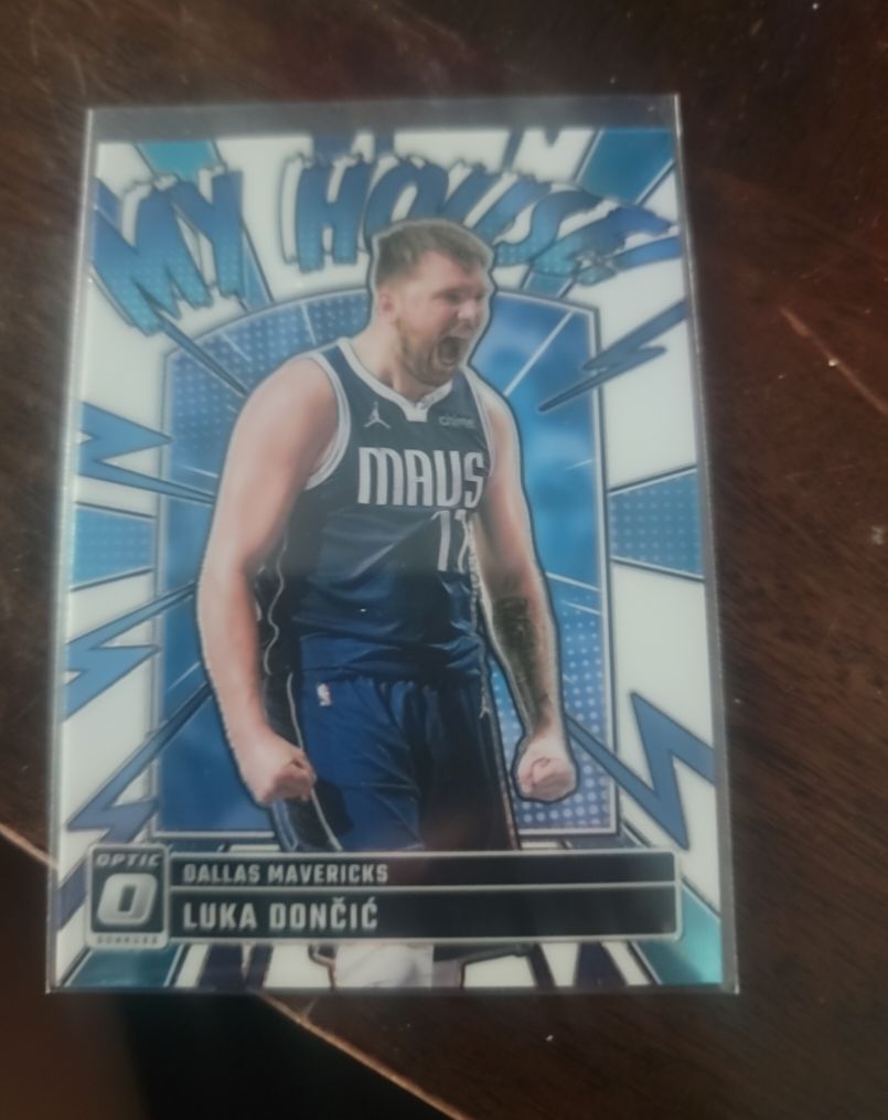 2020 Donruss Optic My House Luka Dončić — front
