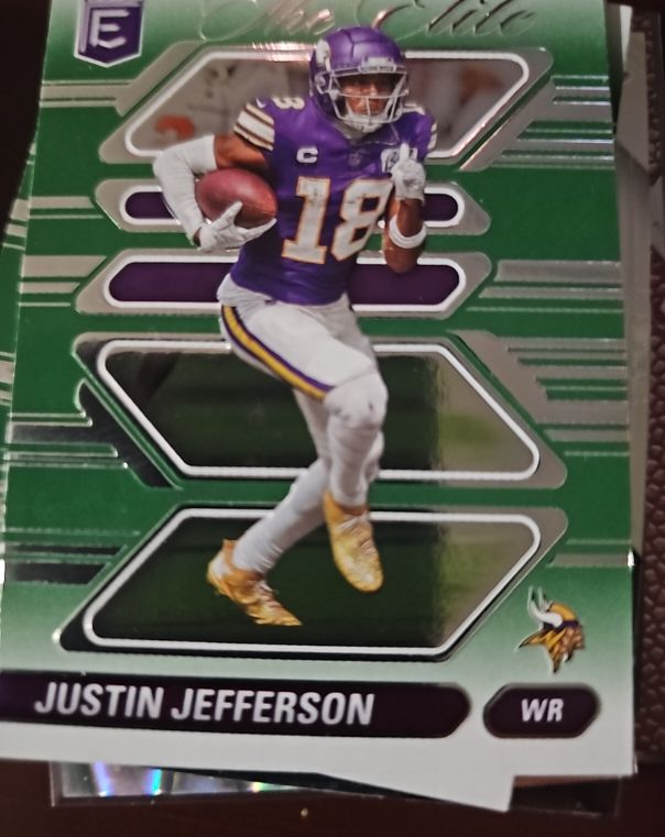 2021 Panini Elite #18 Justin Jefferson — front