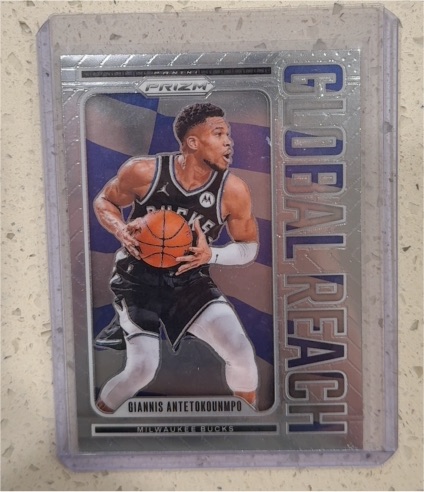 2020 Panini Prizm Global Reach Giannis Antetokounmpo — front