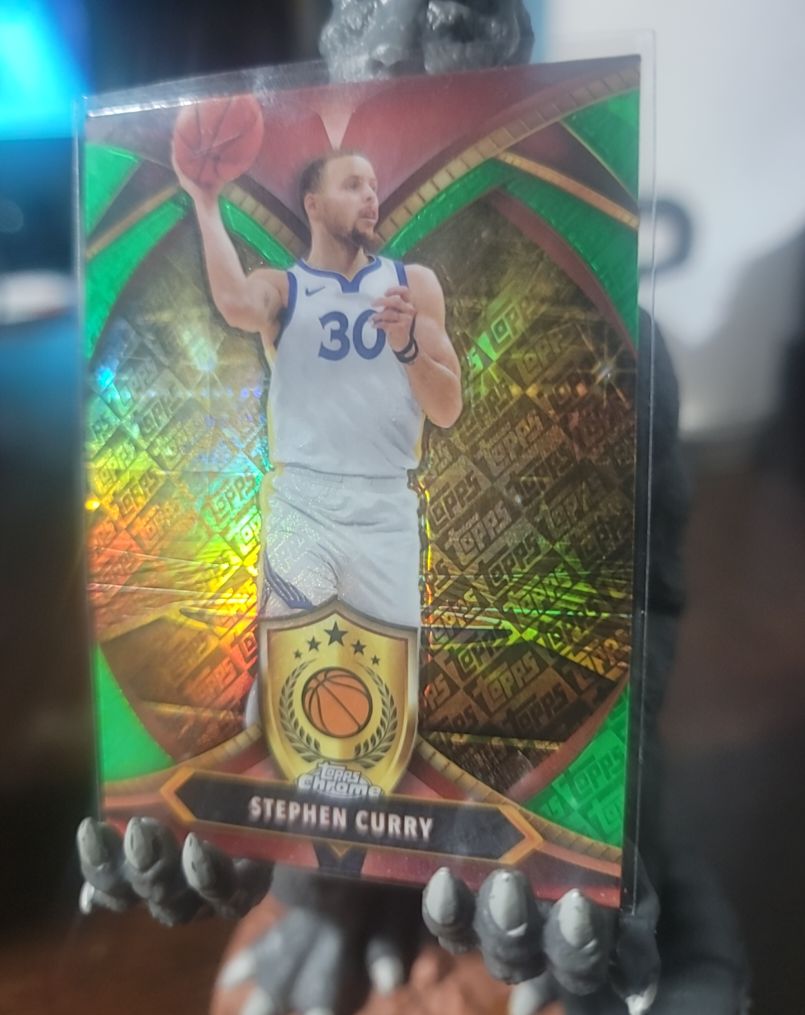 2021 Topps Chrome Stephen Curry — front