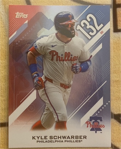 2022 Topps #132 Kyle Schwarber — front