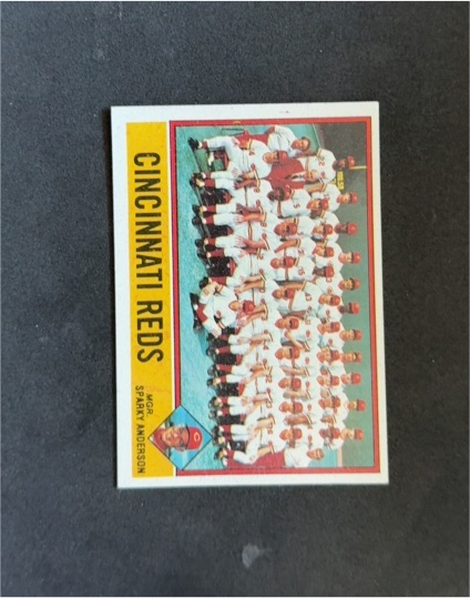 1969 Topps #600 Cincinnati Reds Team with Sparky Anderson — front
