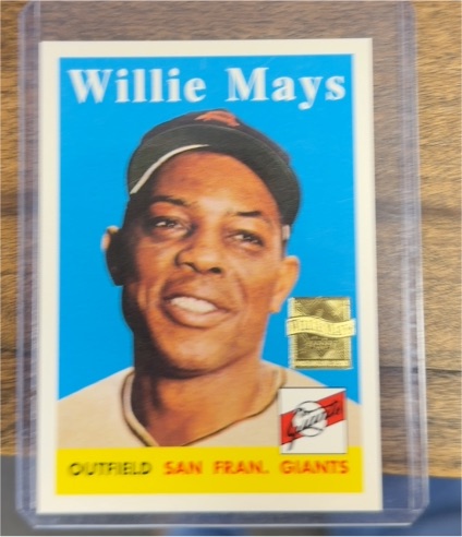 1959 Topps #261 Willie Mays — front