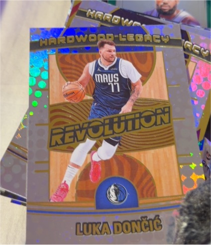 2020 Panini Revolution Hardwood Legacy #REV-1 Luka Dončić — front