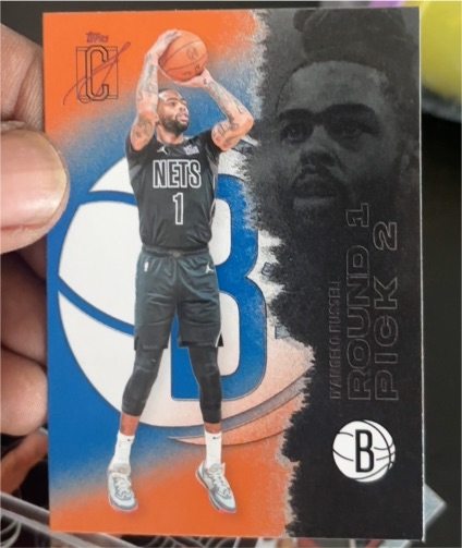 2020 Topps D'Angelo Russell Round Pick 2 Brooklyn Nets — front