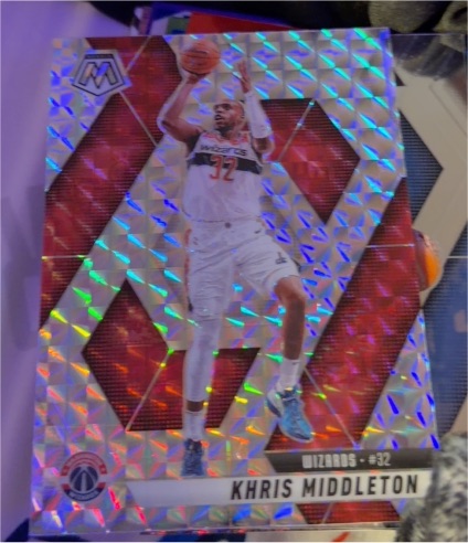 2022 Panini Mosaic #32 Khris Middleton — front