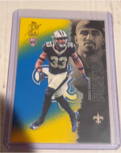 2020 Topps DC Malcolm Roach RC — front