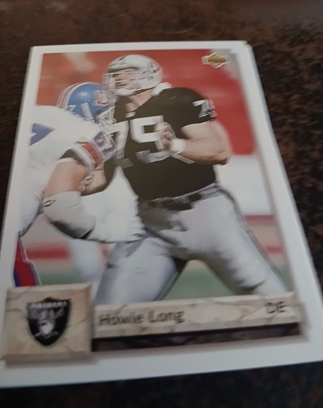 1991 Upper Deck #79 Howie Long — front
