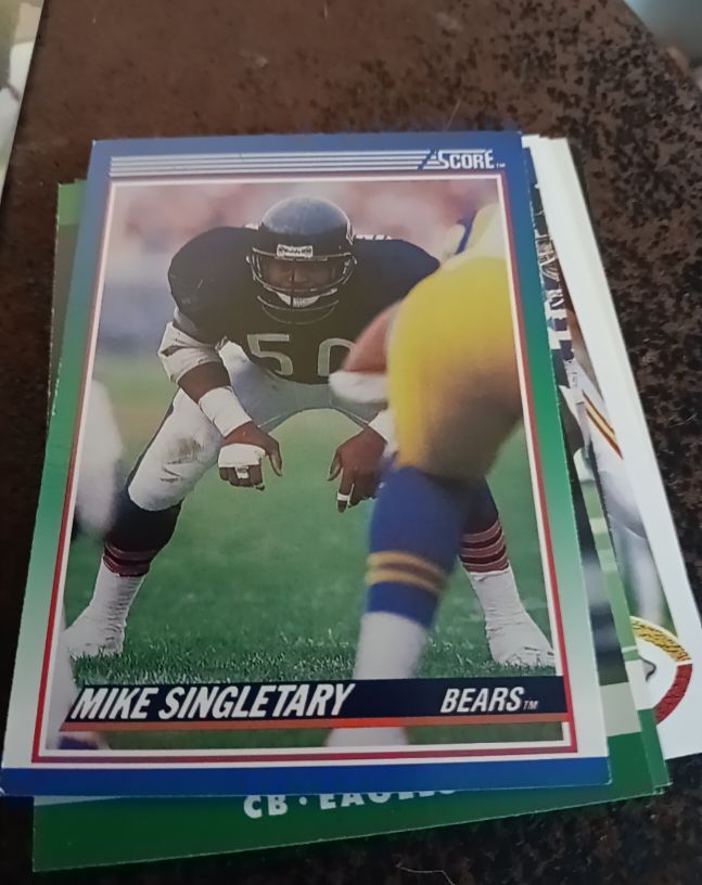 1990 Score #50 Mike Singletary — front