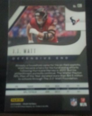 2013 Panini #09 J.J. Watt — front