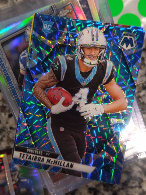 2022 Panini Mosaic #4 Tetairoa McMillan — front