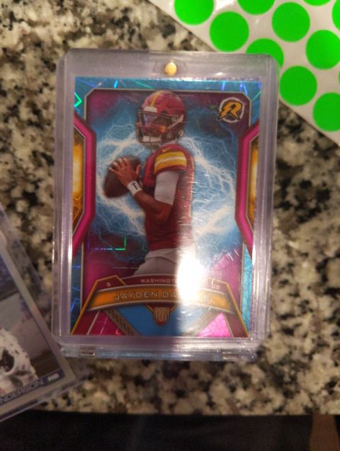 2023 Panini Phoenix #5 Jayden Daniels — front