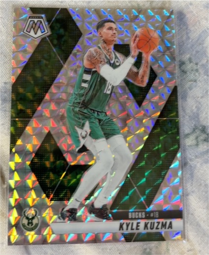 2022 Panini Mosaic #18 Kyle Kuzma — front