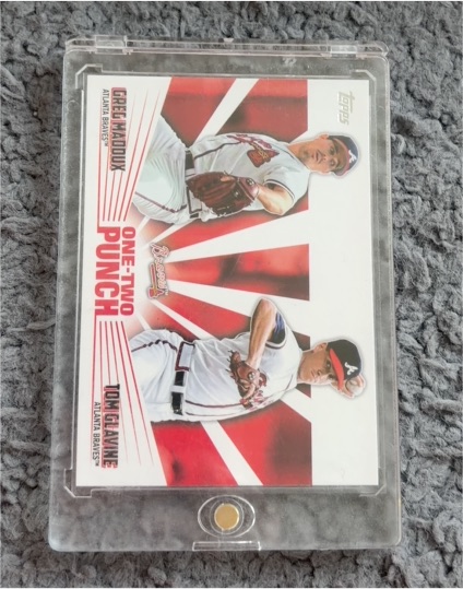2021 Topps One-Two Punch #OTP-1 Greg Maddux / Tom Glavine — front