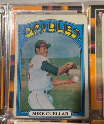 1972 Topps #300 Mike Cuellar — front