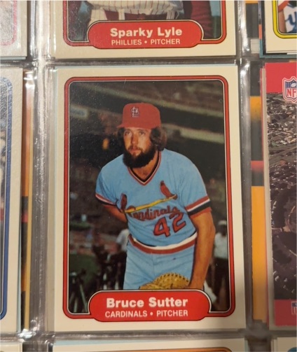 1977 Topps #42 Bruce Sutter — front
