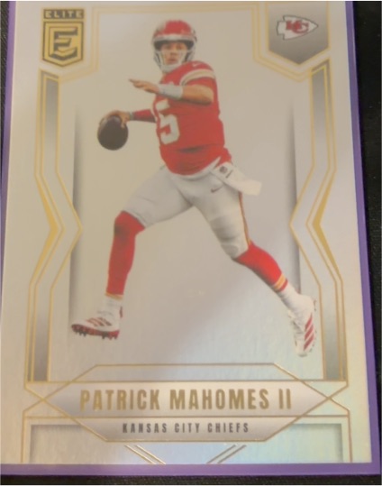 2020 Panini Elite #1 Patrick Mahomes II — front