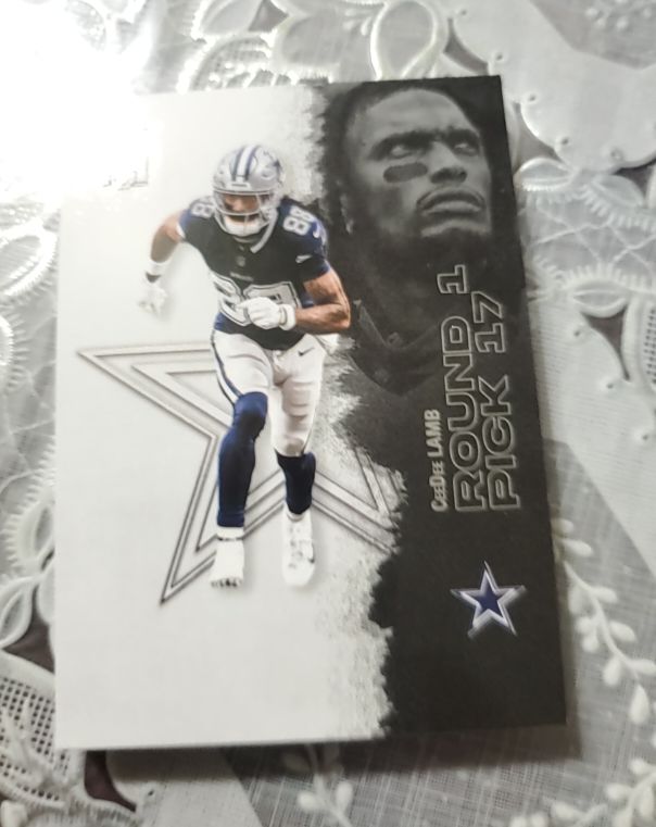 2020 Panini Contenders Draft Picks #17 CeeDee Lamb — front
