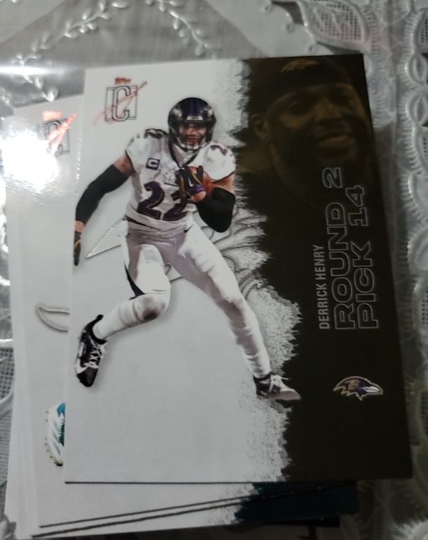 2021 Topps Chrome #14 Derrick Henry — front