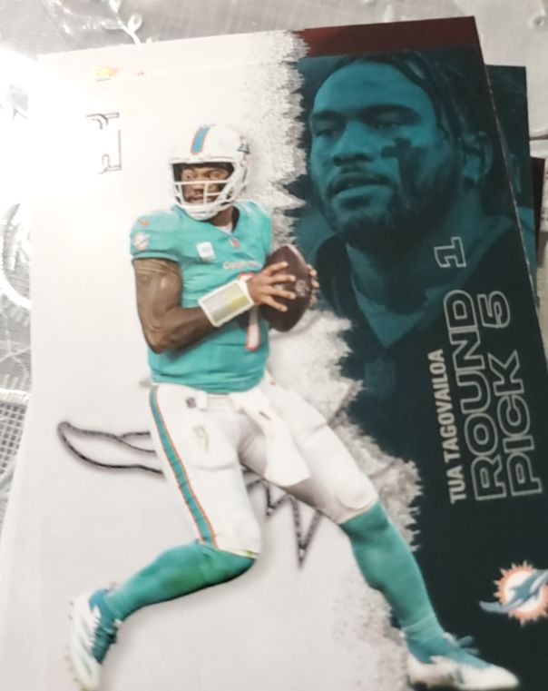 2020 Panini Contenders #1 Tua Tagovailoa — front