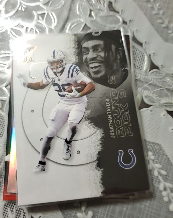 2020 Panini Jonathan Taylor Round 2 Pick 9 — front