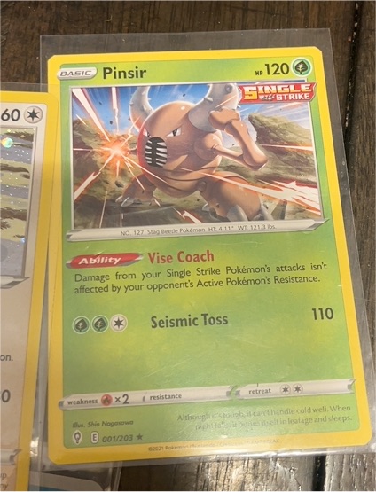 2021 Pokémon 001 Pinsir — front