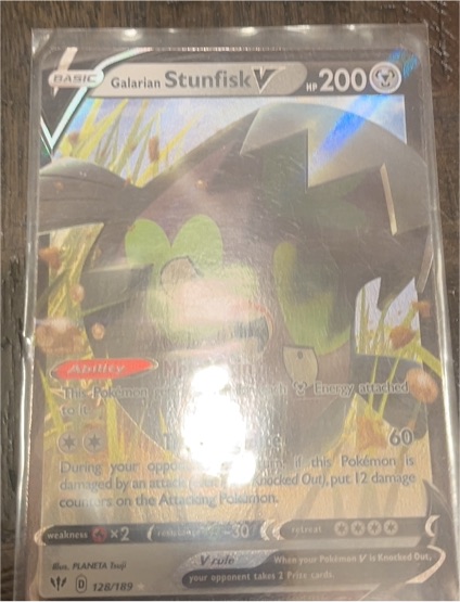 2020 Pokémon #128 Galarian Stunfisk V — front