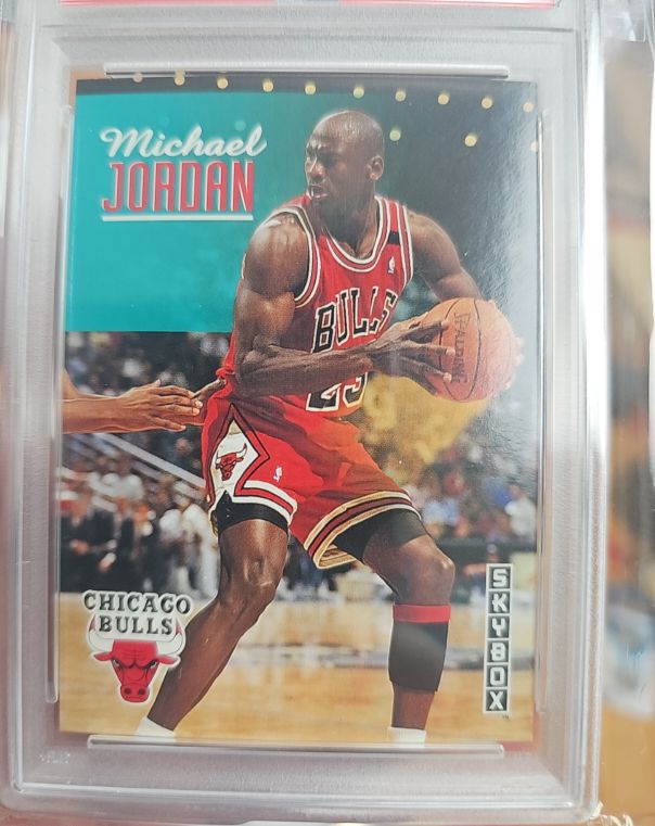 1990 SkyBox #1 Michael Jordan — front