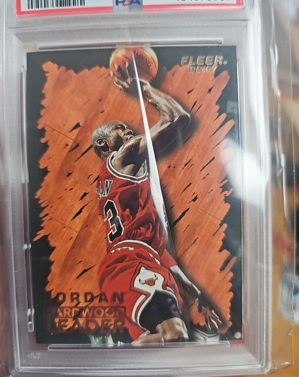 1996 Fleer Hardwood Leaders #1 Michael Jordan — front