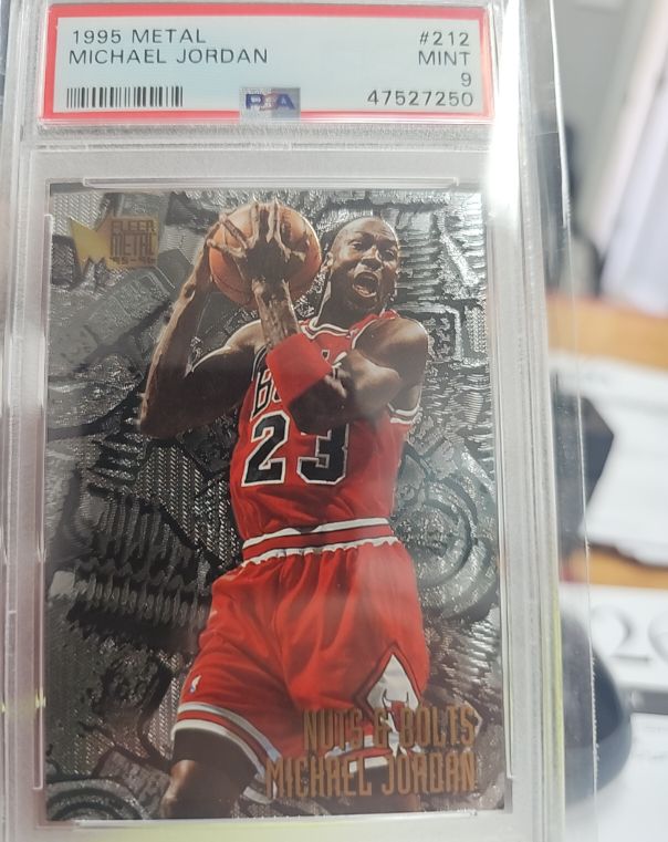 1995 Fleer Metal #212 Michael Jordan — front